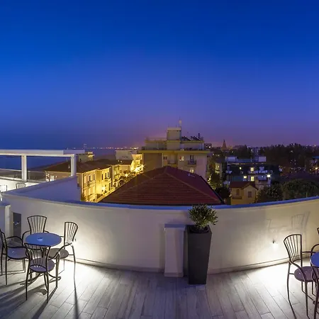 מלון Stella D'oro 3*